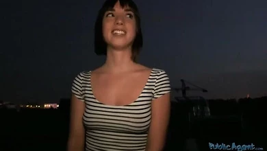 Пикап. Очередная молоденькая глупыха обманом выебана в рот и пизду со съёмкой на камеру