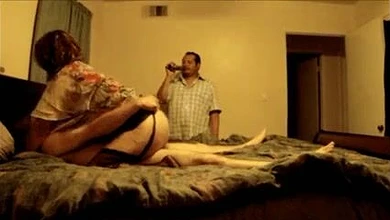 Домашний куколд: муж снимает, как его толстожопая жена катается на члене приятеля