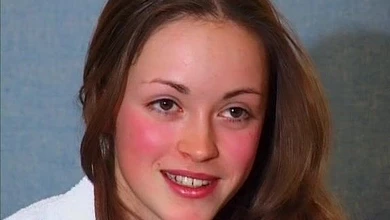 Русская студенточка 18-ти лет в первый раз ебётся в пизду и в очко прямо на кастинге Вудмана